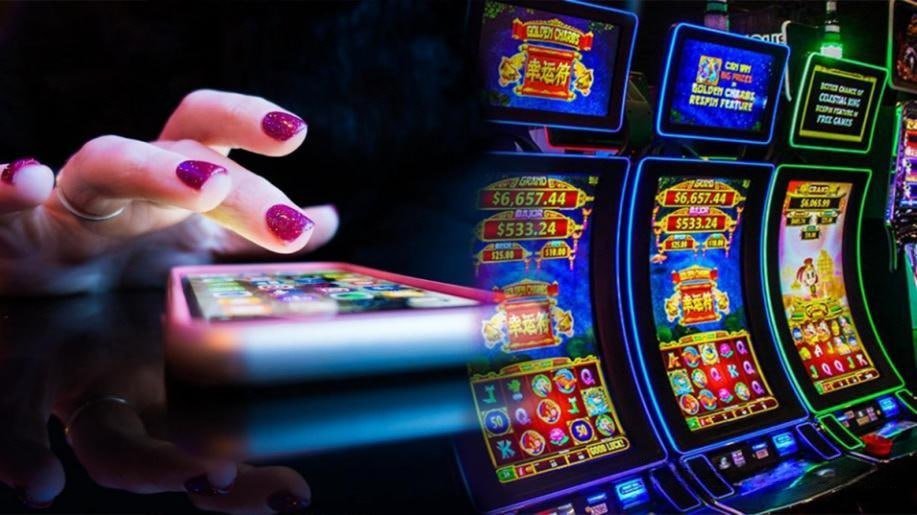 Pengguna mengakses platform toto6 dengan ponsel di lingkungan mudah di Indonesia